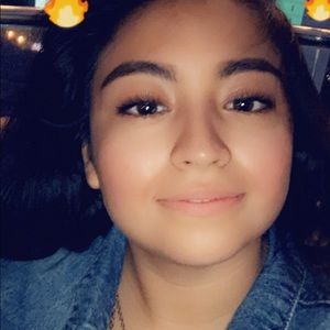 Meet your Posher, Carmen